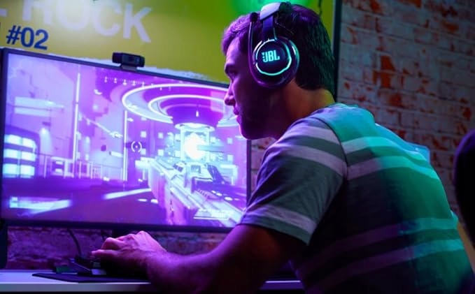 Słuchawki bezprzewodowe nauszne JBL Quantum 810 - obrazek 8